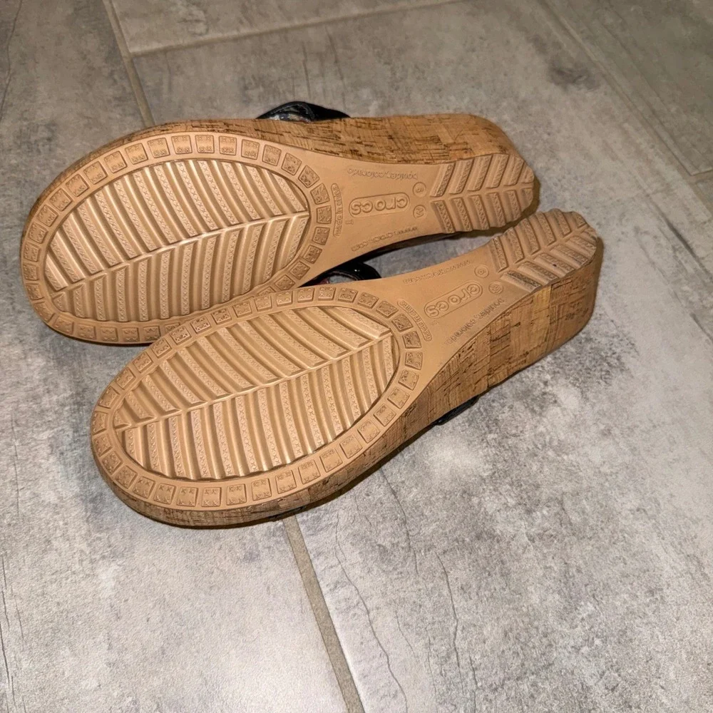 Crocs Women's Size 9 We Sandals Black‎ Strappy Cork Comfort Casual Shoes